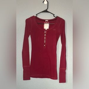 EUC- Gilly Hicks Long Sleeve Top with lace/button detail